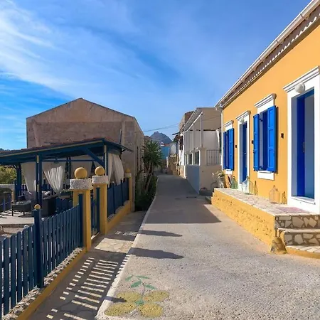 Prázdninový dům Yellow Oasis Traditional With Sea View *