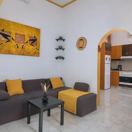 Yellow Oasis Traditional With Sea View *