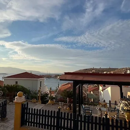 Ferienhaus Yellow Oasis Traditional With Sea View Chalki Town