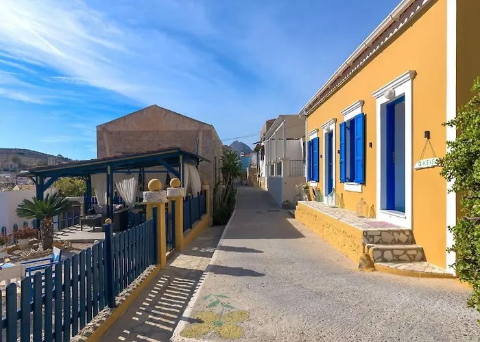 펜션 Yellow Oasis Traditional With Sea View *