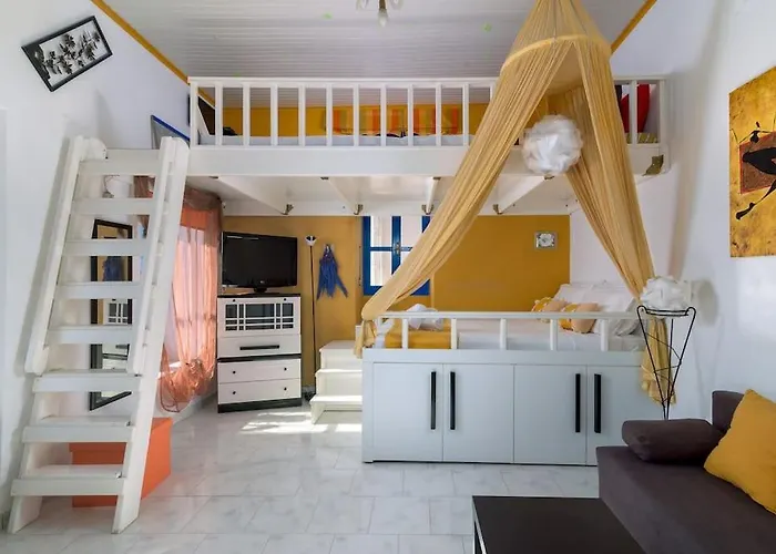 Yellow Oasis Traditional With Sea View *