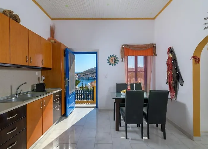 Yellow Oasis Traditional With Sea View 펜션